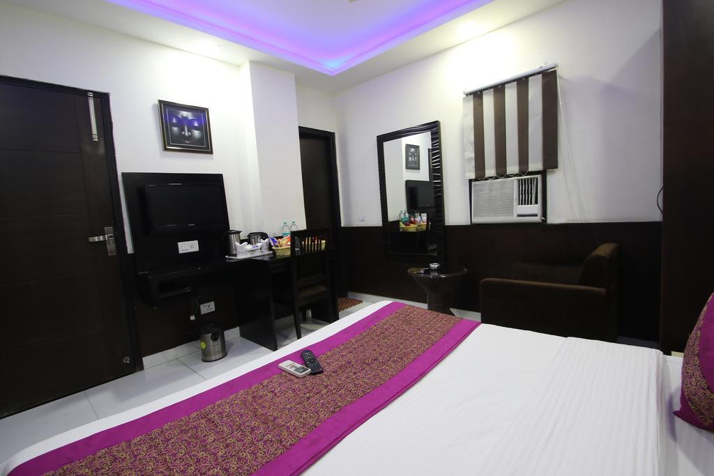 Hotel Hill Palace -Near Karol Bagh Metro Station Delhi  Esterno foto