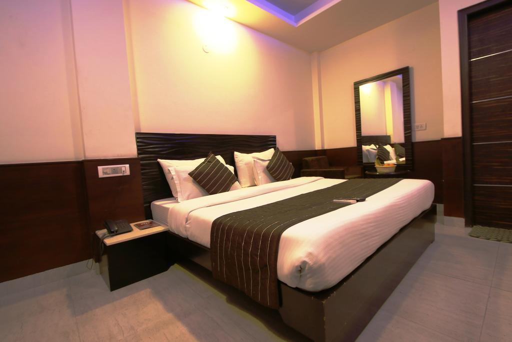 Hotel Hill Palace -Near Karol Bagh Metro Station Delhi  Esterno foto