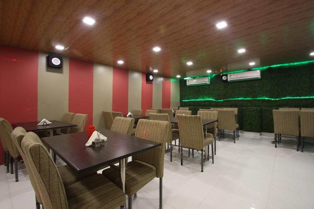 Hotel Hill Palace -Near Karol Bagh Metro Station Delhi  Esterno foto